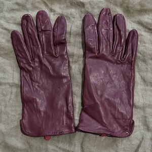 H&M Burgundy Faux Leather Gloves